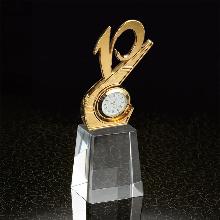 Custom 3D Metal Trophy Factory Design Crystal Glass Trophy 