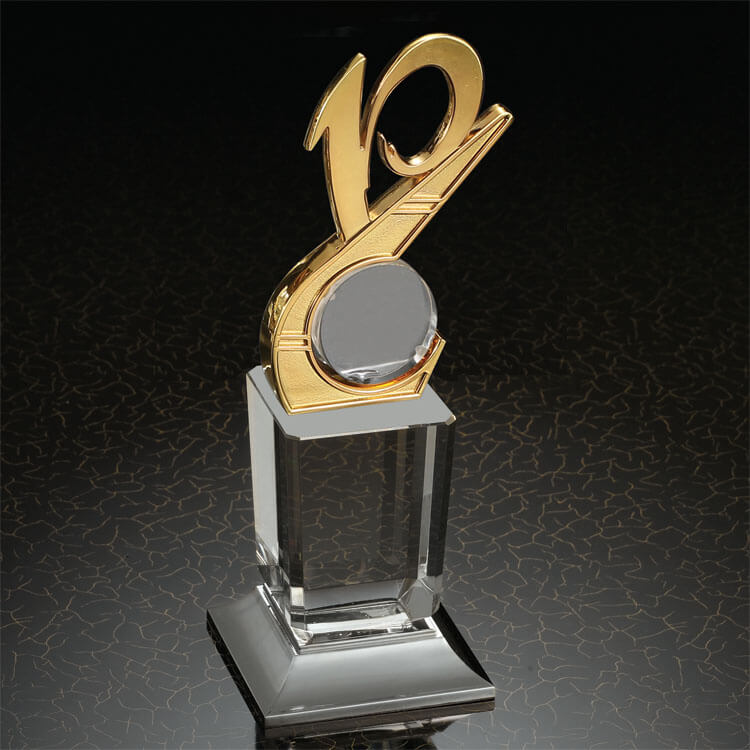Hot Sale on Alibaba Metal Trophy Cups Awards Medals and Trophies 