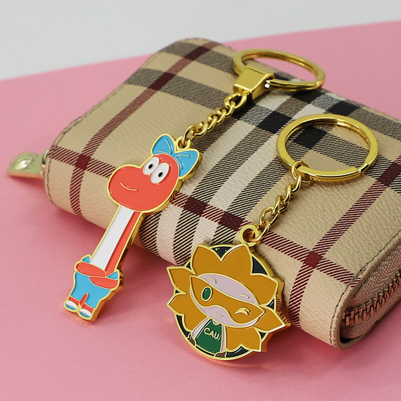 China Factory Direct Sale Carton Keychain Wholesale Cute Soft Enamel Keychain
