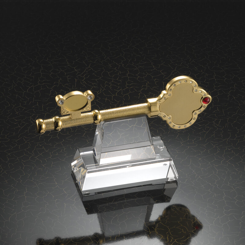 Hot Selling Unique Design Gold Color Crystal Trophy Custom Trophy Factory