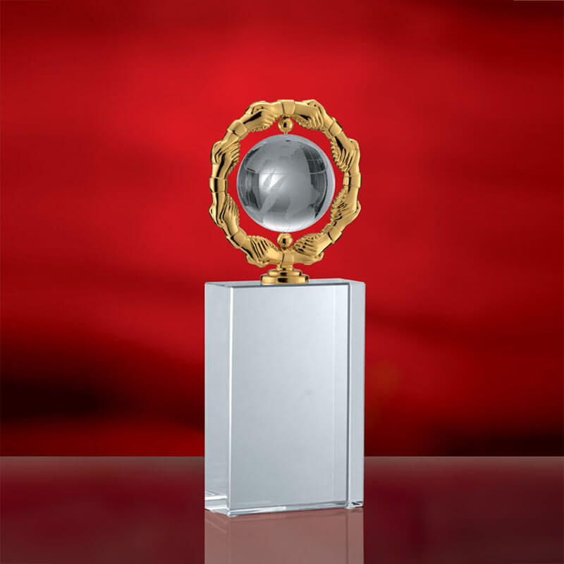 Hot Selling Unique Design Gold Color Crystal Trophy Custom Trophy Factory