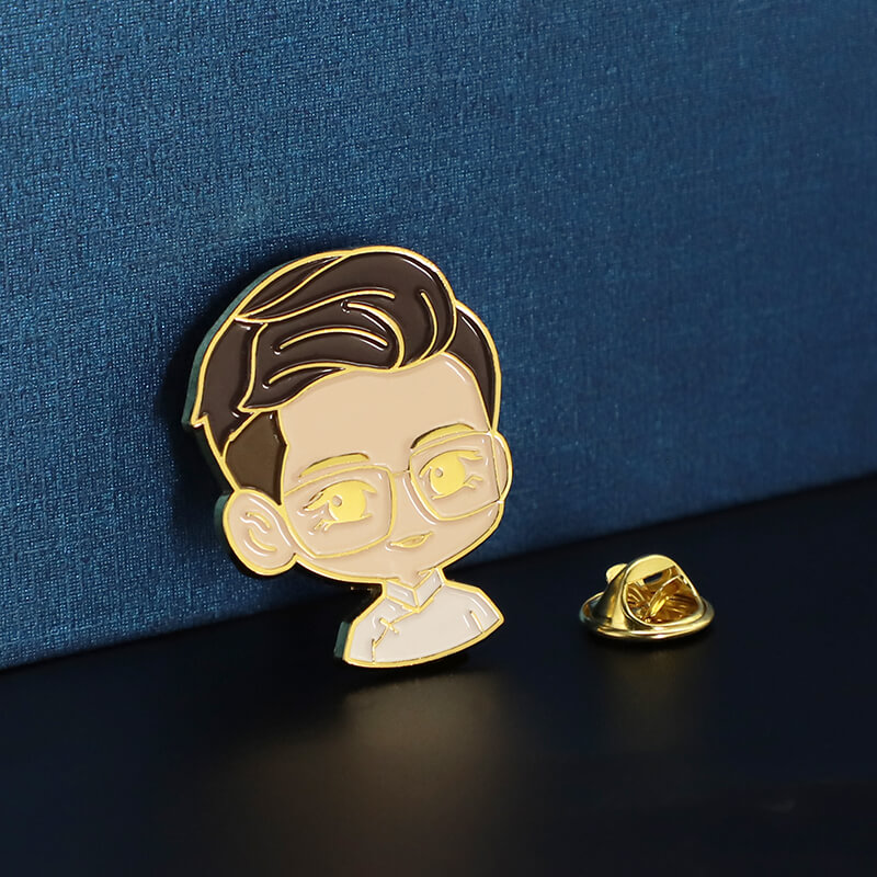 Factory Custom Made Cartoon Soft Enamel Metal Pins Badges